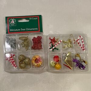 Christmas House Miniature Tree Ornament (32 ct)
